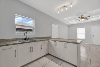 12 Paola St in Edinburg, TX - Building Photo - Building Photo