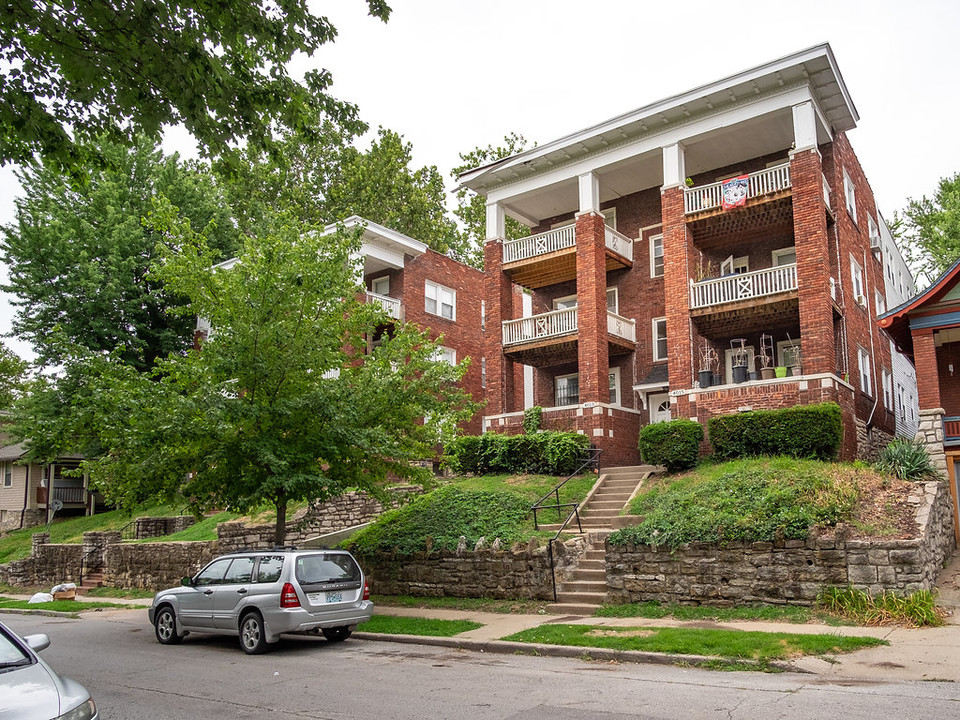 Charlotte in Kansas City, MO - Foto de edificio