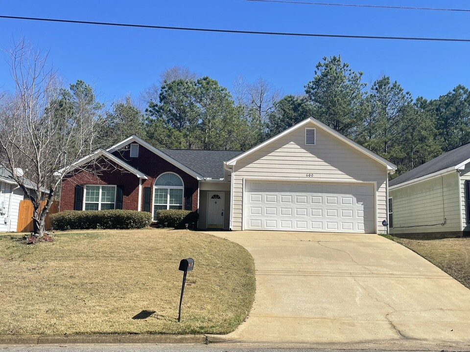 600 22nd Ave in Phenix City, AL - Building Photo