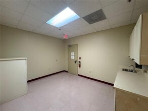 13250 N 56th St in Tampa, FL - Building Photo - Building Photo