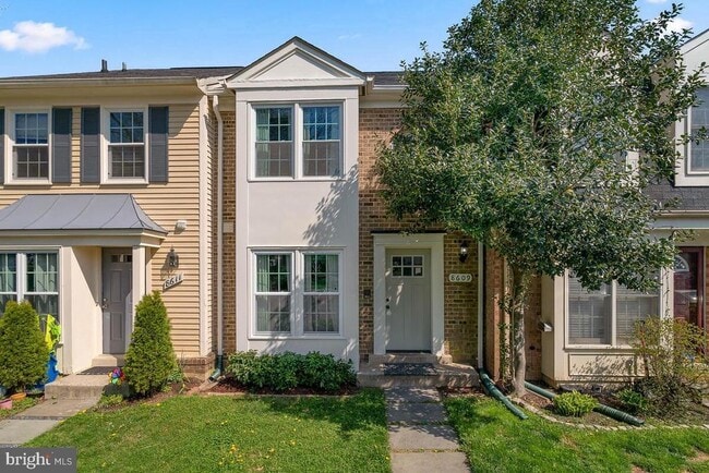 8609 Hawk Run Terrace