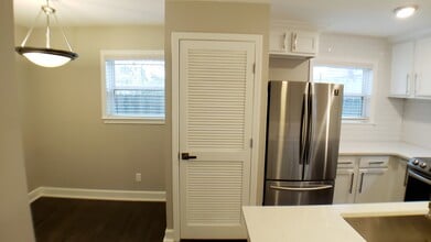 48 Peachtree Ave NE, Unit 315 in Atlanta, GA - Foto de edificio - Building Photo