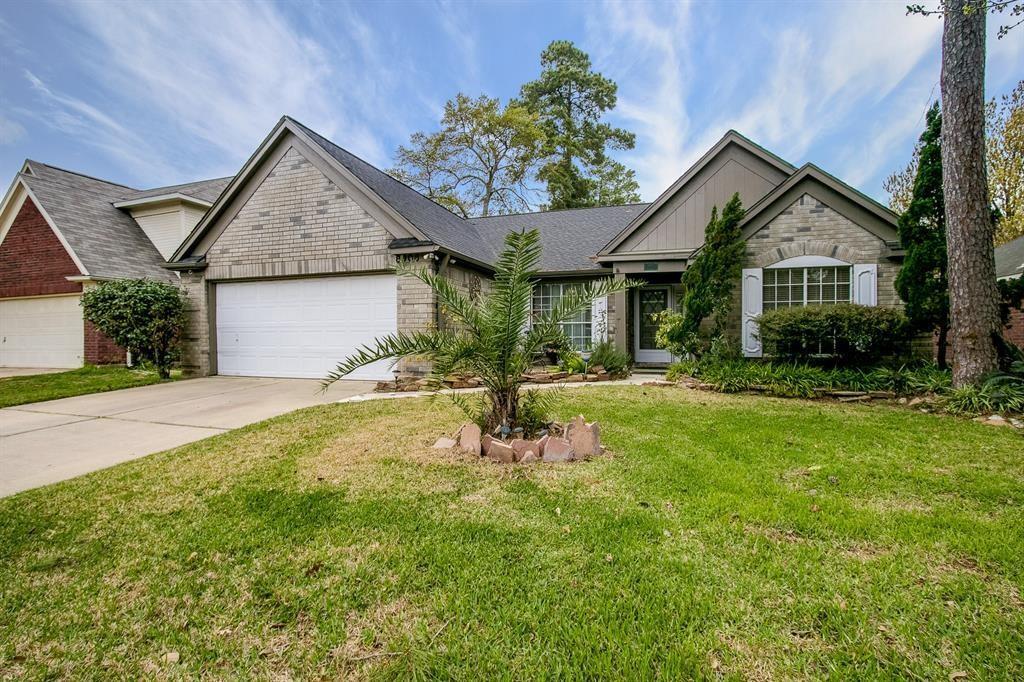 8906 Village Hills Dr in Spring, TX - Foto de edificio