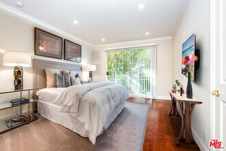 117 S Clark Dr-Unit -204 in West Hollywood, CA - Foto de edificio - Building Photo