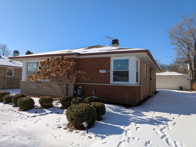 1108 S Haddow Ave in Arlington Heights, IL - Building Photo - Building Photo