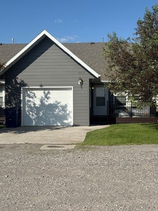 521 N 14th St in Livingston, MT - Foto de edificio