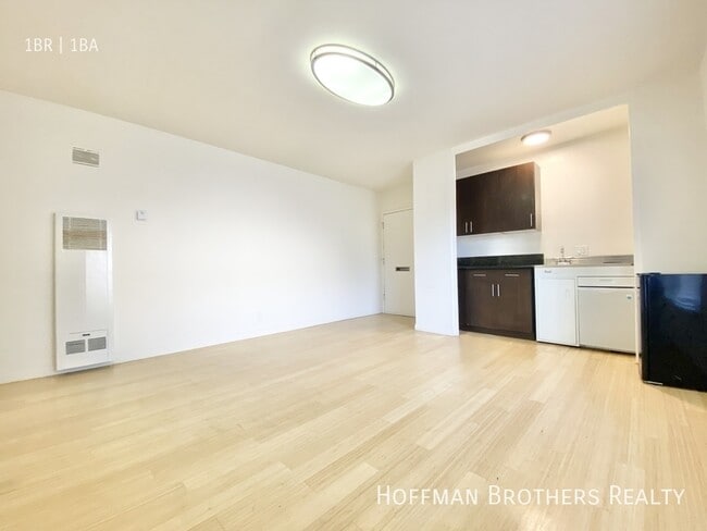 937 Cole Ave, Unit 8 in Los Angeles, CA - Foto de edificio - Building Photo