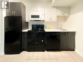 600 Fleet St in Toronto, ON - Building Photo - Building Photo