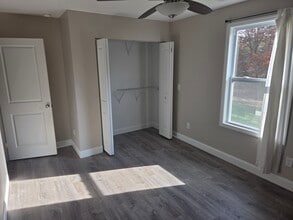 136 Locust Grove Rd in Weaverville, NC - Building Photo - Building Photo