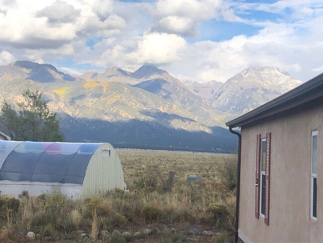 182 La Paz Ln in Crestone, CO - Building Photo - Building Photo