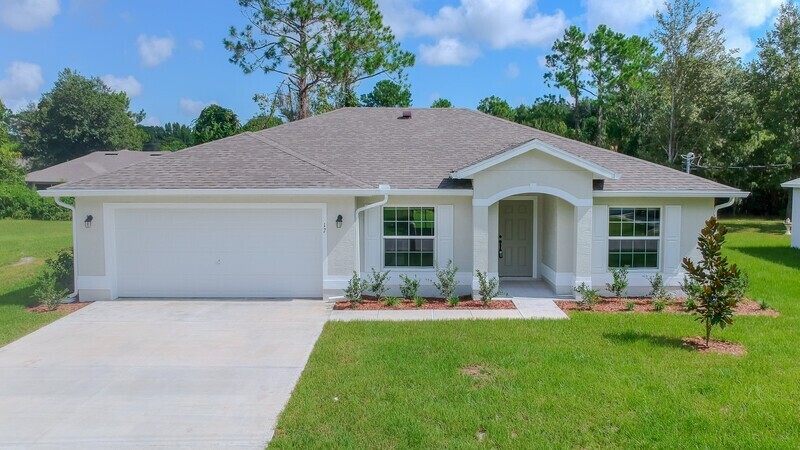 17 Philox Ln in Palm Coast, FL - Building Photo