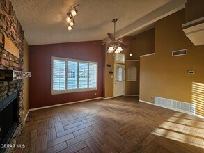 11320 Loma Linda Cir in El Paso, TX - Building Photo - Building Photo