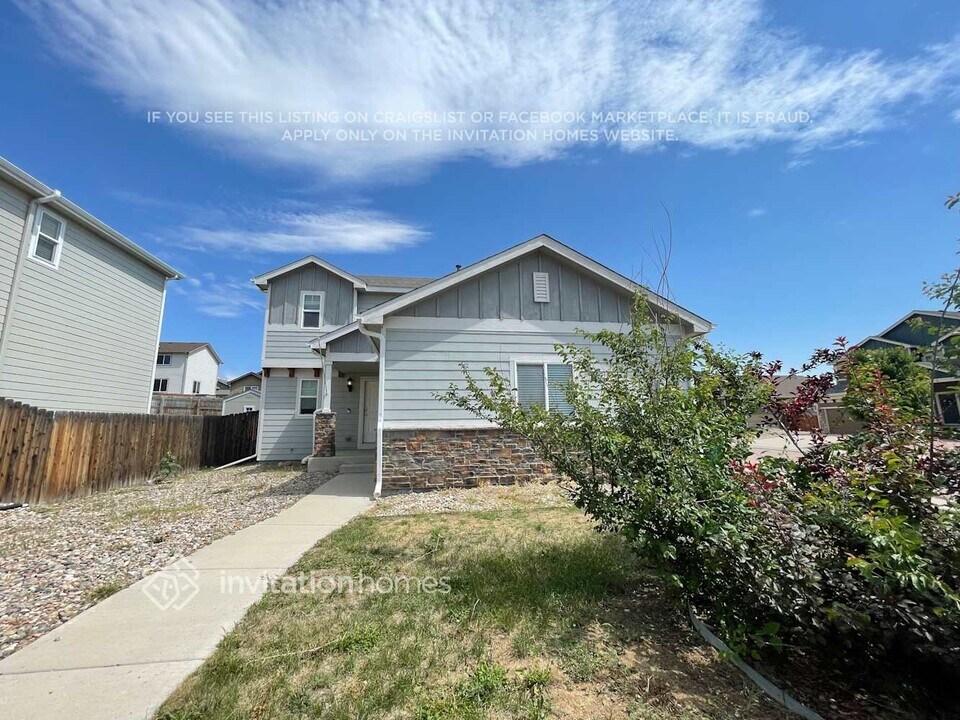 9242 Waters Edge Dr in Fountain, CO - Building Photo