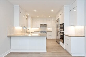 589 McFadden St in Placentia, CA - Foto de edificio - Building Photo