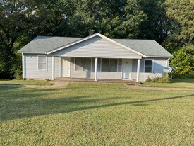 1391 15th Ave NE, Unit 1391 in Hickory, NC - Building Photo