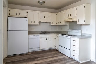 106 Kimeran Ln in Summerville, SC - Building Photo - Building Photo