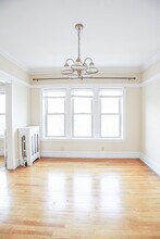 4452 N Damen Ave, Unit #B2 in Chicago, IL - Foto de edificio - Building Photo