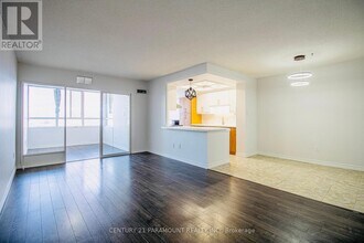100 County Ct Blvd in Brampton, ON - Building Photo - Building Photo