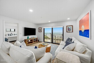 1465 Jimmy Buffett Mem Hwy in Satellite Beach, FL - Building Photo - Building Photo