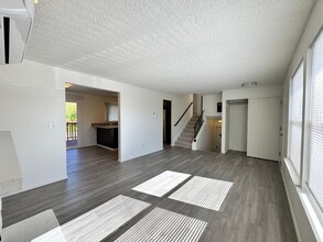 12821-12821 Waller Rd E in Tacoma, WA - Building Photo - Building Photo