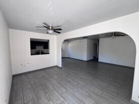 32400 Cielo Vista Rd, Unit Unit A - Remodeled Duplex in Cathedral City, CA - Building Photo