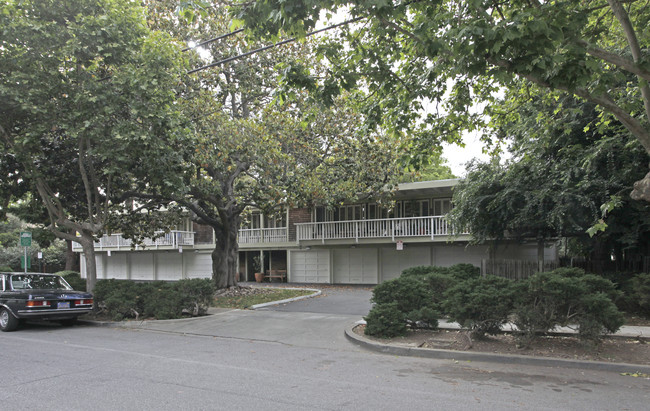 Partridge Kennedy in Menlo Park, CA - Foto de edificio - Building Photo