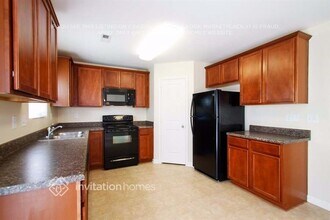 5016 Broad Leaf Ct in Dallas, NC - Building Photo - Building Photo