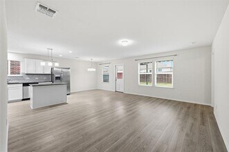 6040 Misty Breeze Dr in Fort Worth, TX - Building Photo - Building Photo