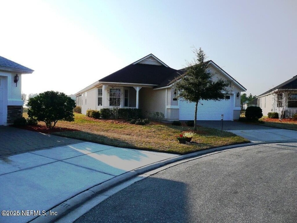 964 Hazeltine Ct in St. Augustine, FL - Foto de edificio