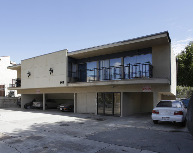 4412 Ventura Canyon Ave in Van Nuys, CA - Building Photo - Building Photo