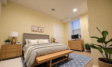 1203 Beacon St in Brookline, MA - Building Photo - Building Photo