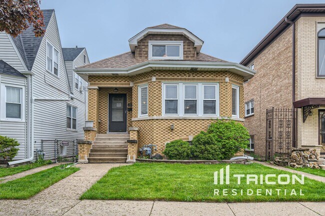 property at 2911 N 75th Ave