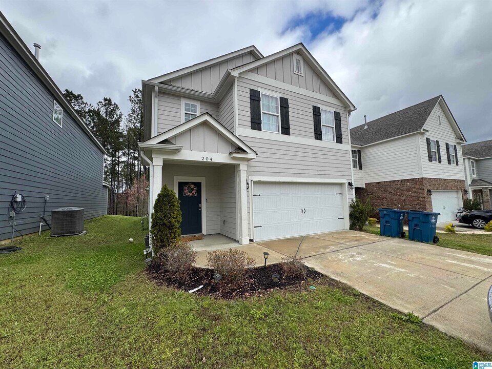 204 Chelsea Park Rd in Chelsea, AL - Building Photo