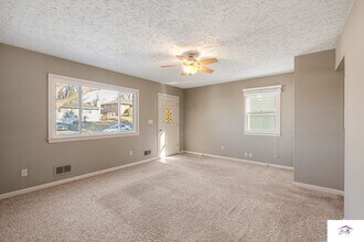 6225 Elm St in Omaha, NE - Building Photo - Building Photo