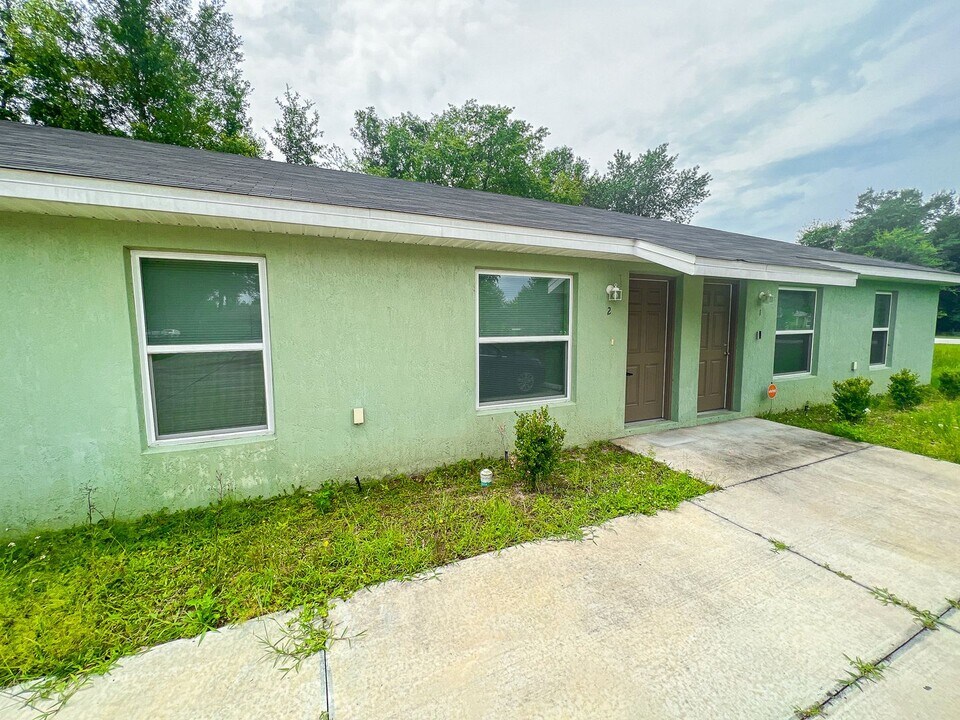 106 Walnut Dr in Ocala, FL - Building Photo