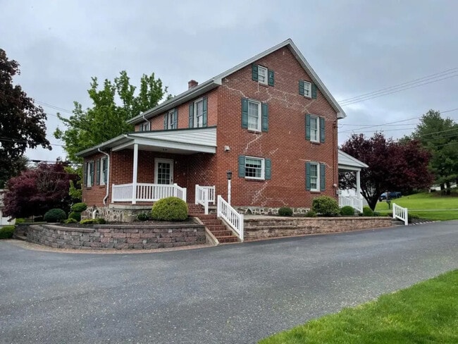 3409 Division Hwy in New Holland, PA - Building Photo - Building Photo