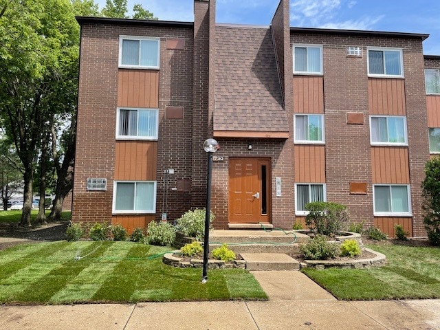 Court of Birch and Spruce Apartments