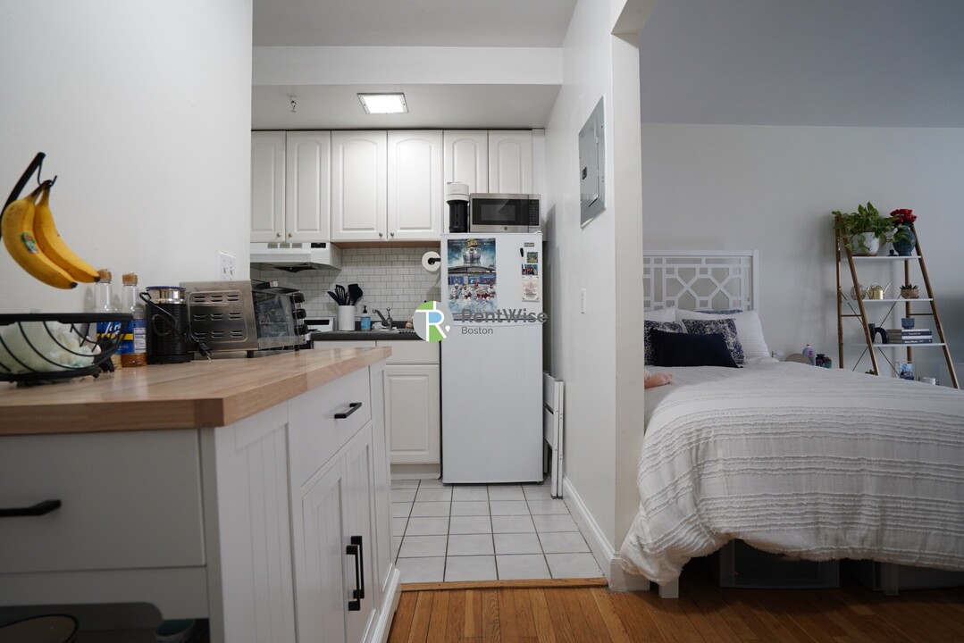 529 Beacon St in Boston, MA - Building Photo
