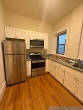 1463 Beacon St, Unit 14 in Brookline, MA - Building Photo - Building Photo