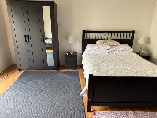 11917 Orizaba Ave, Unit Garden Bungalow in Downey, CA - Building Photo - Building Photo