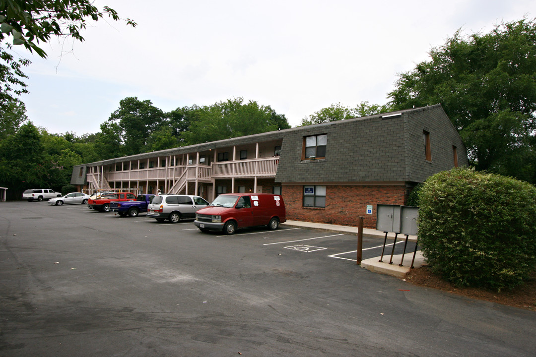 111 Reid Ln in Pineville, NC - Building Photo