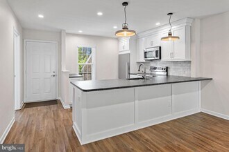 106 Valley Stream Cir in Chesterbrook, PA - Building Photo - Building Photo