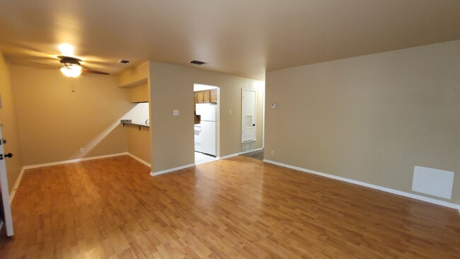 8702 Village Dr in San Antonio, TX - Building Photo - Building Photo