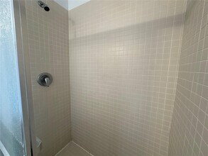 1705 Parakeet Way, Unit 707 in Sarasota, FL - Building Photo - Building Photo