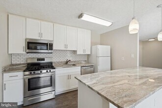 12305 Braxfield Ct in North Bethesda, MD - Building Photo - Building Photo