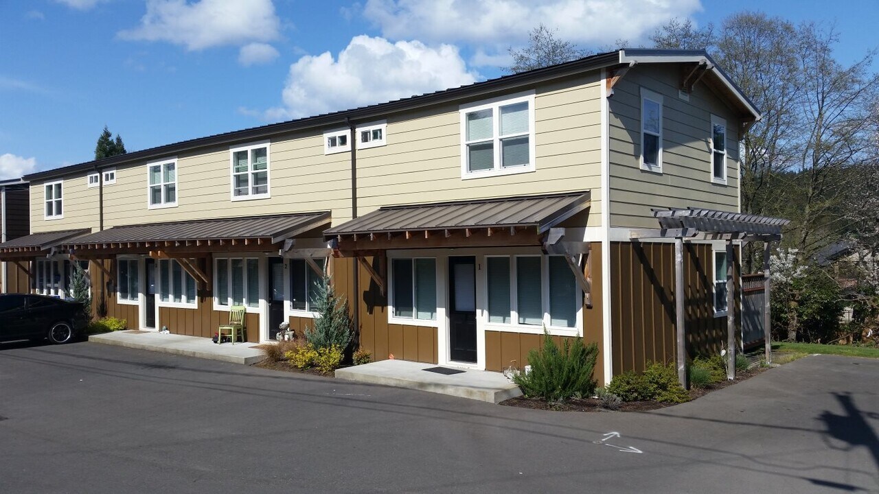 3217 Tarabochia St in Gig Harbor, WA - Building Photo
