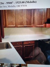 430 Metzler St in Molalla, OR - Foto de edificio - Building Photo