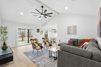 763 Lakeside Dr in Rockwall, TX - Foto de edificio - Building Photo