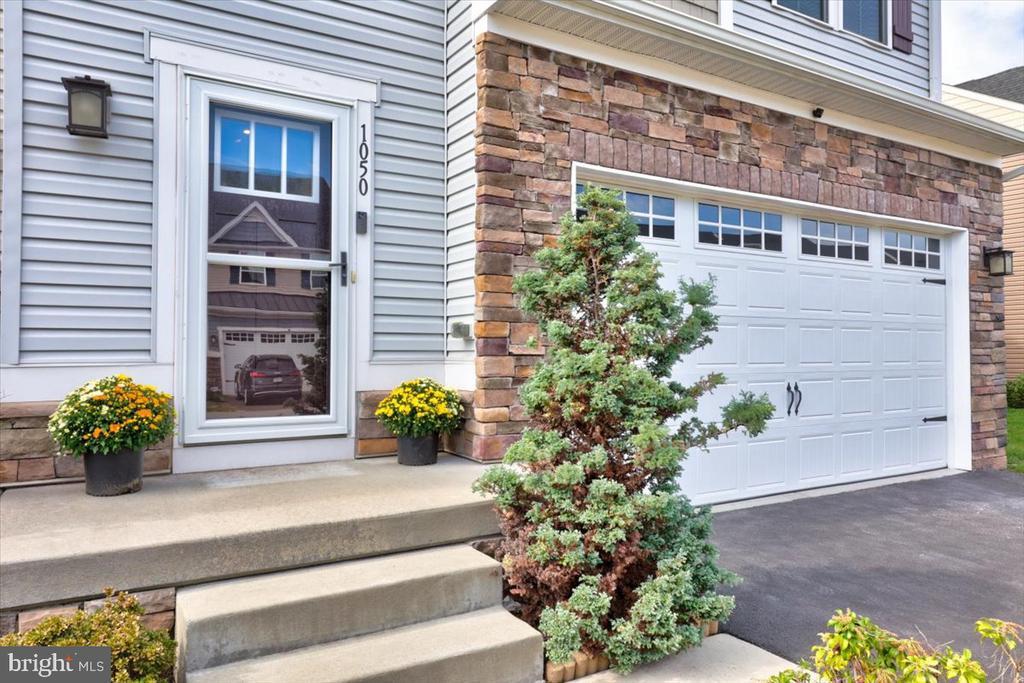 1050 Moscariello Ln in Royersford, PA - Building Photo