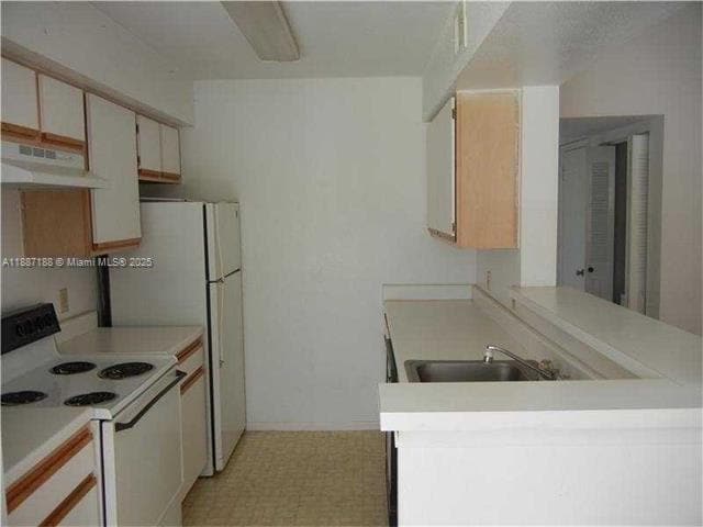 2405 NW 33rd St in Oakland Park, FL - Building Photo - Building Photo